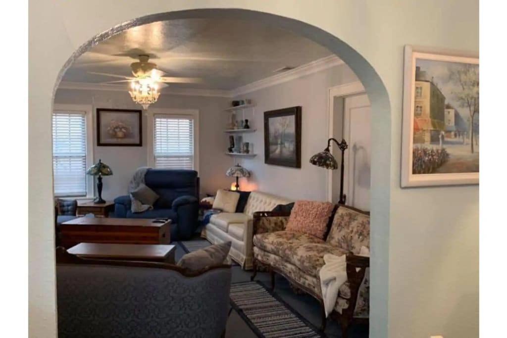 1 Mile To Fort Sill! The Carolebelle Cottage Sleeps 8 With Hottub,Grills,Firepit لوتون المظهر الخارجي الصورة