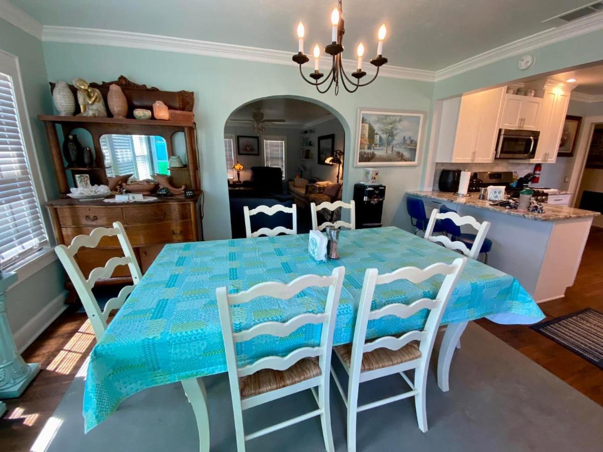 1 Mile To Fort Sill! The Carolebelle Cottage Sleeps 8 With Hottub,Grills,Firepit لوتون المظهر الخارجي الصورة
