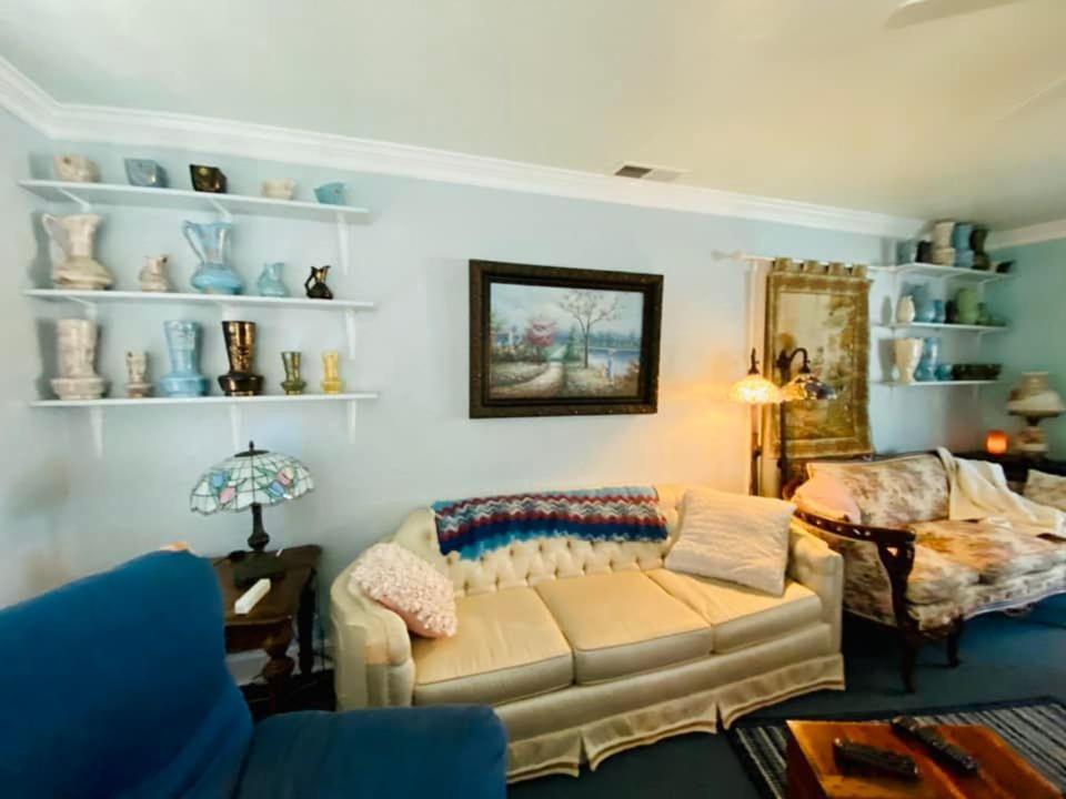 1 Mile To Fort Sill! The Carolebelle Cottage Sleeps 8 With Hottub,Grills,Firepit لوتون المظهر الخارجي الصورة