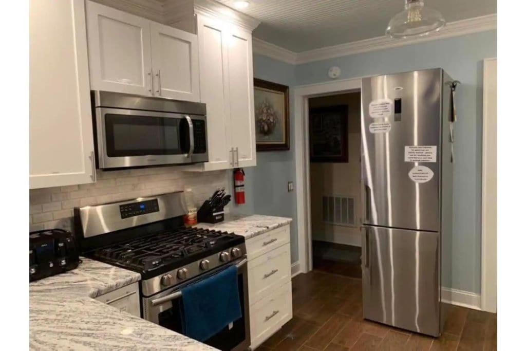 1 Mile To Fort Sill! The Carolebelle Cottage Sleeps 8 With Hottub,Grills,Firepit لوتون المظهر الخارجي الصورة