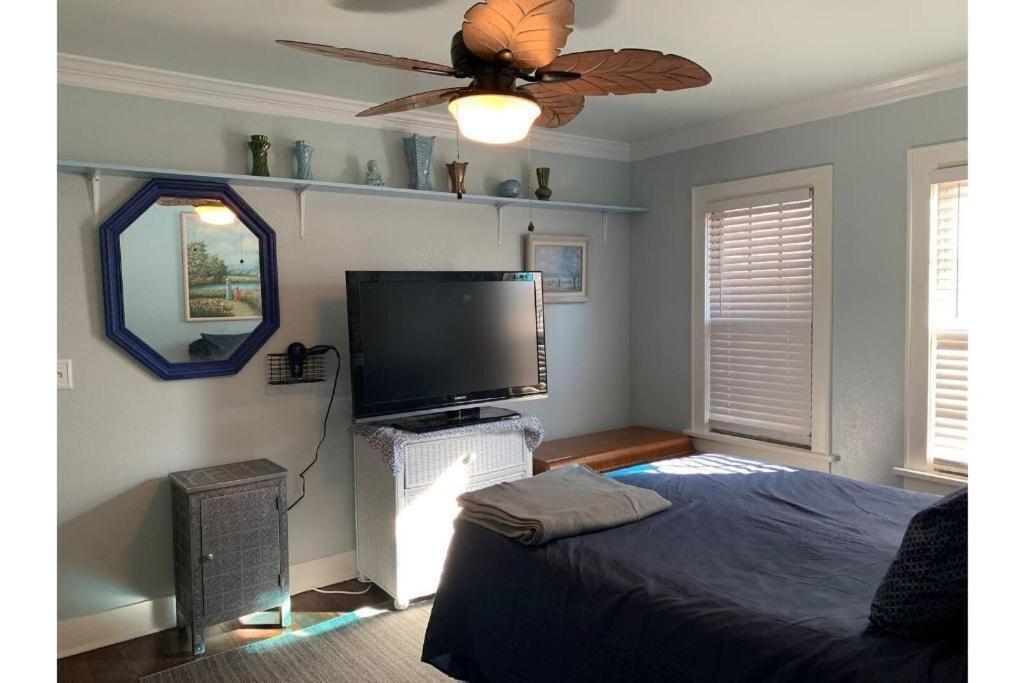 1 Mile To Fort Sill! The Carolebelle Cottage Sleeps 8 With Hottub,Grills,Firepit لوتون المظهر الخارجي الصورة