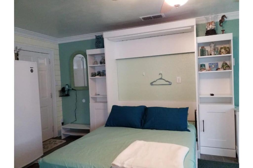 1 Mile To Fort Sill! The Carolebelle Cottage Sleeps 8 With Hottub,Grills,Firepit لوتون المظهر الخارجي الصورة