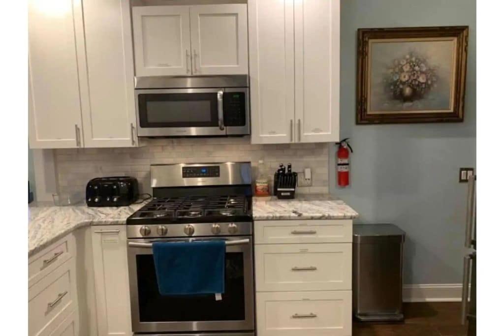 1 Mile To Fort Sill! The Carolebelle Cottage Sleeps 8 With Hottub,Grills,Firepit لوتون المظهر الخارجي الصورة