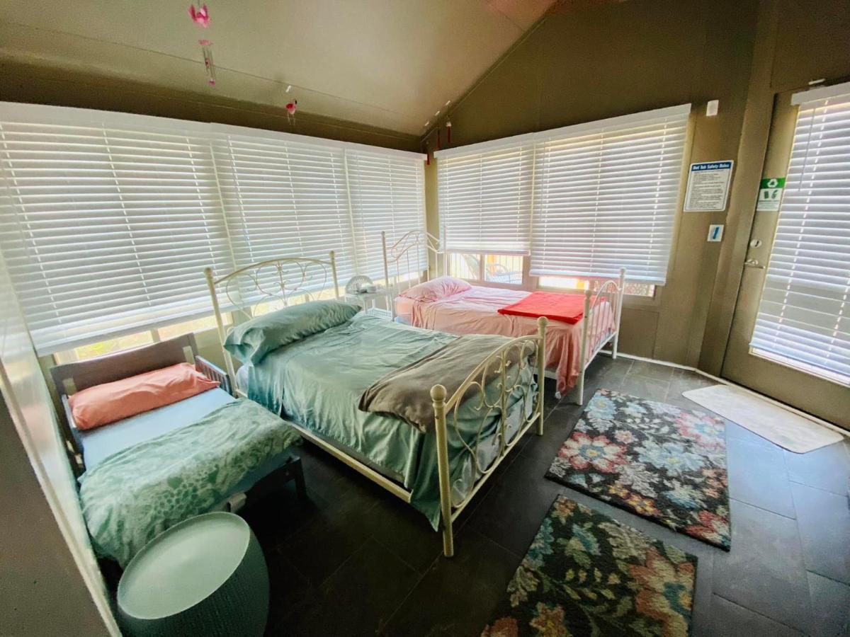 1 Mile To Fort Sill! The Carolebelle Cottage Sleeps 8 With Hottub,Grills,Firepit لوتون المظهر الخارجي الصورة